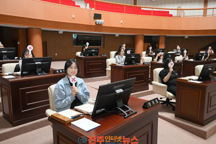 진주시의회 제일여고 학생 대상 체험형 견학 운영