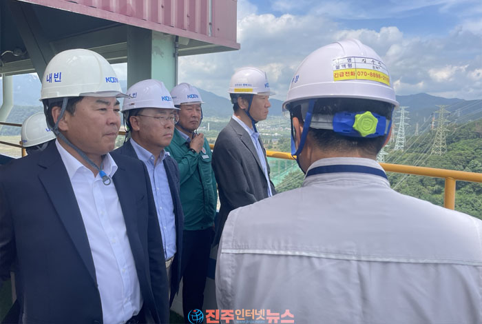 남강댐 쓰레기·화력발전 폐지·사천공항 확장… 경남의 미래, 더 이상 미룰 수 없다