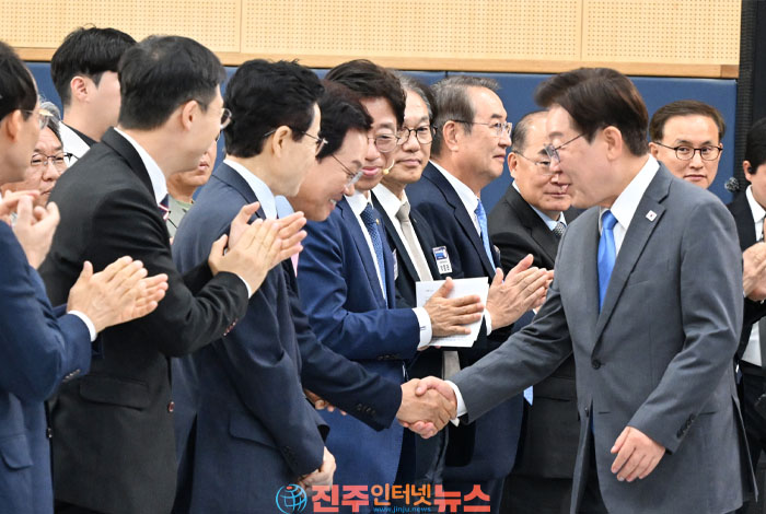 한화·현대차·삼성·LG·두산 대규모 투자 발표…우주항공·피지컬 AI·SMR 중심 경남 미래산업 육성 가속