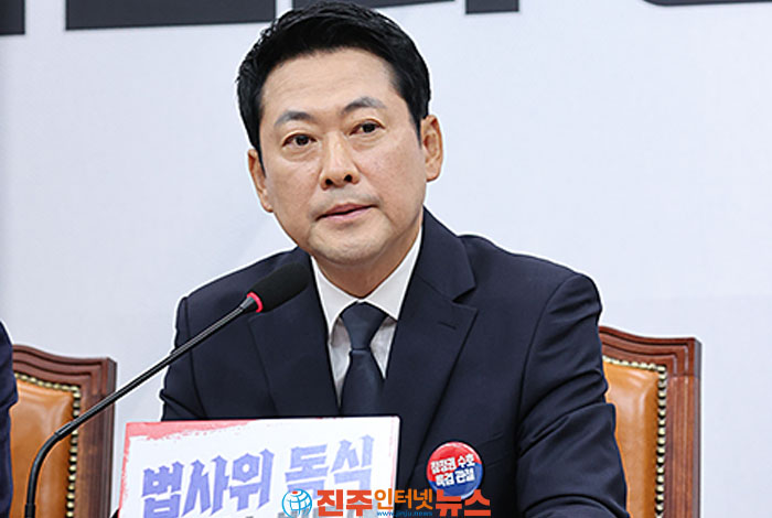 국민의힘 윤리위 칼 빼들었다…기강 확립인가, 계파 숙청인가