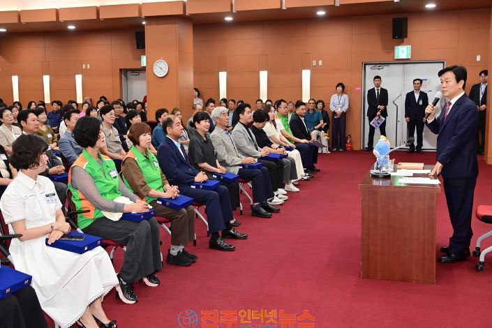 진주시 2026년 2분기 모범시민 표창 수여