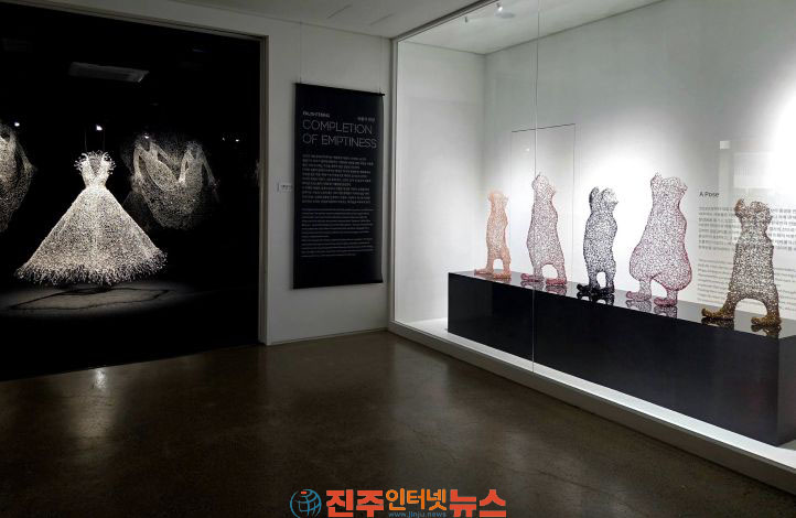 진주시 금기숙 작품전 10월18일까지 연장 전시