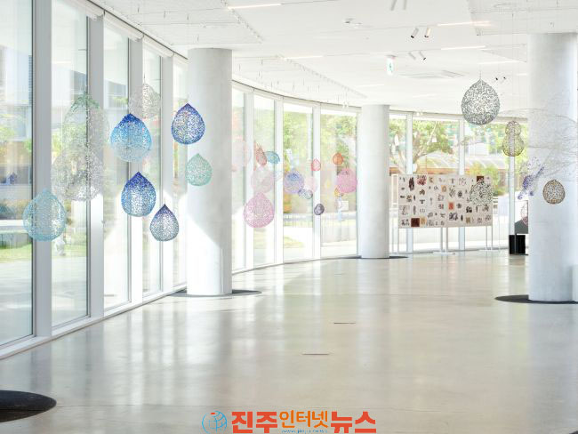 진주시 금기숙 작품전 10월18일까지 연장 전시