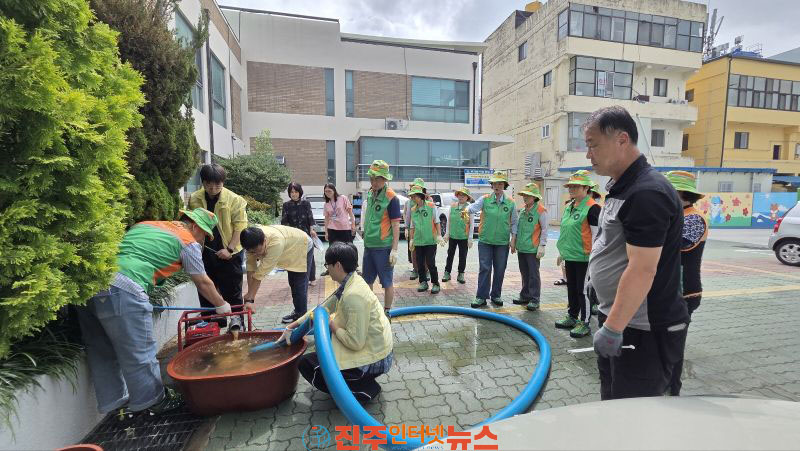 진주시 이현동 지역자율방재단 호우대비 수방자재 일제점검