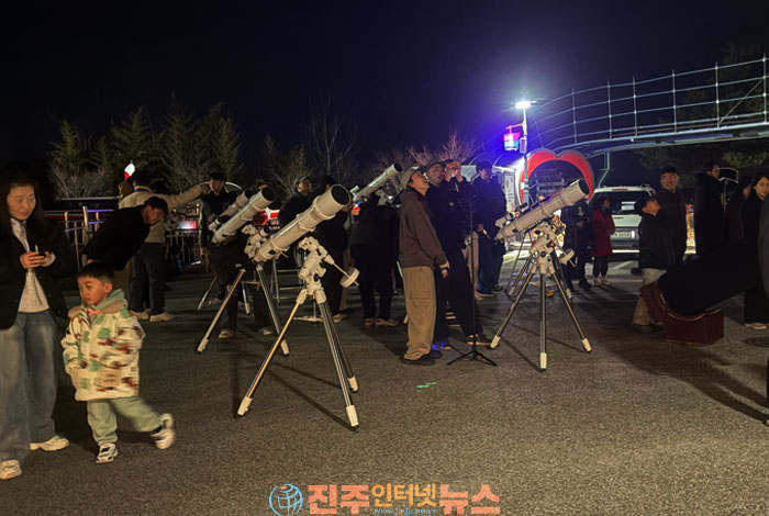 지리산 달궁야영장 '별빛과 소리의 향연' 개최…힐링 야간관광 기대 속 생태 보전·안전대책은 과제