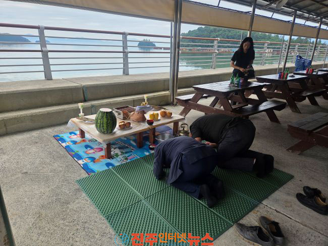 집 나간 며느리도 돌아온다 전국 하동 가장 먼저 만나는 술상 햇전어
