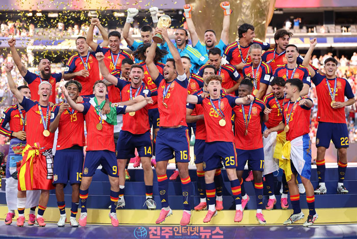 스페인, 2026 FIFA 북중미 월드컵 우승…16년 만의 정상 탈환, 새로운 축구 시대 열었다