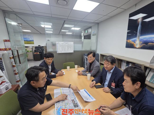 진주·사천시 국도 우회도로 개설 공동 대응 나서 서천호 국회의원실 방문