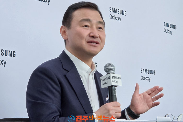 폴드8·폴드8 울트라·플립8 3종 라인업 확대…역대 가장 얇고 가벼운 폴더블에 에이전트형 AI 탑재, 7월 28일 사전판매·8월 7일 글로벌 출시