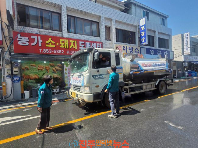 사천시 지속되는 폭염 대응 총력 시민안전국장 무더위쉼터·공공사업장 등 현장 점검