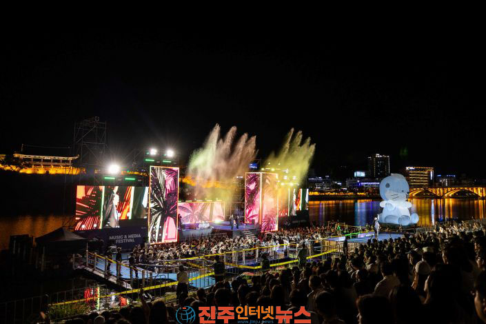 2026 진주 M2페스티벌 젊음과 음악으로 진주의 여름밤 물들여