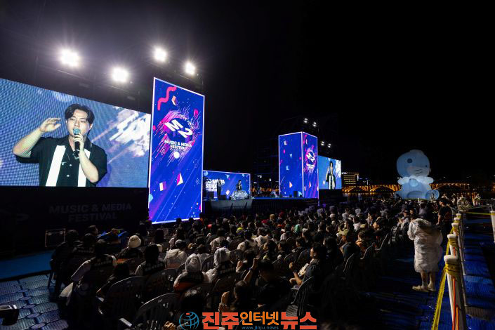 2026 진주 M2페스티벌 젊음과 음악으로 진주의 여름밤 물들여