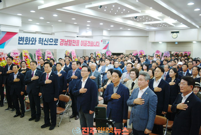 18개 시군 소통 강화·경남 현안 해결 강조…취임 직후 경남도청·도의회·경찰청·지역 언론사 잇달아 방문
