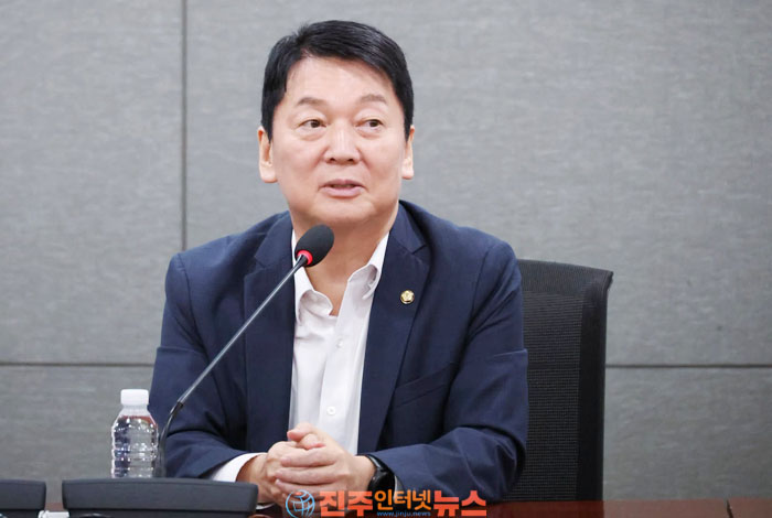 안철수 “친한계는 복당 운동권”…국민의힘 한동훈 계파 갈등 폭발, 공천 배제 논란까지