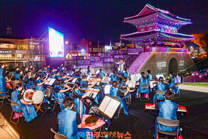 진주성 미디어아트 2026 개막! 9월 6일까지 12개 콘텐츠… 공북문·촉석루 야간 볼거리 총정리