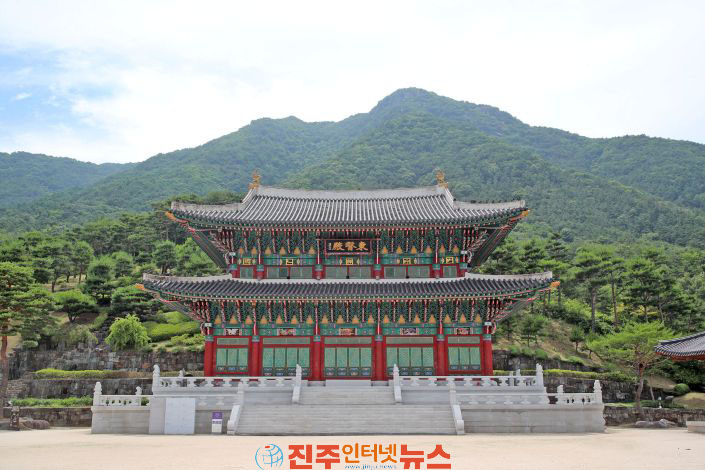 여행상품 타고 산청 동의전 찾는 관광객 늘어 웰니스 체험 매출 10.7% 증가
