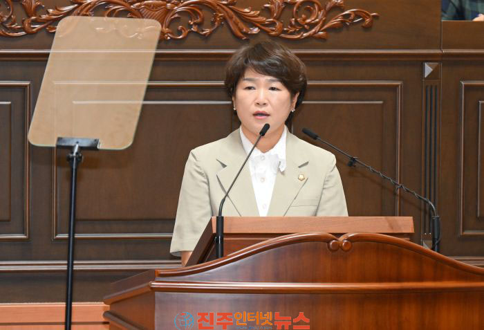 나유경 진주시의원 우주항공산업에 사활 걸어야