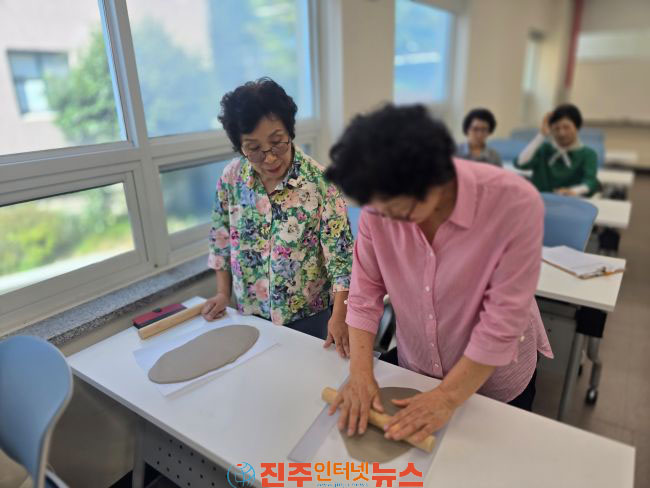 하동군사회봉사단체협의회 자원봉사자 소진 예방 테라피 하동 실시