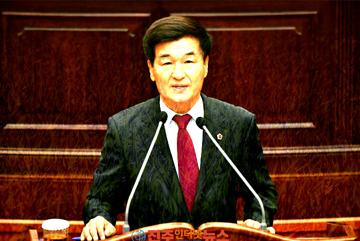 경남교육청 직속·소속기관 52개, 전국 최다 수준…학생은 줄는데 교육행정 조직은 왜 커지나