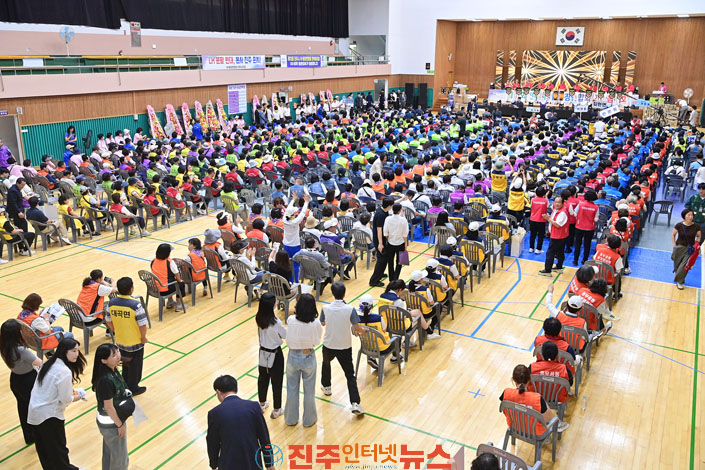 진주시 이·통장 한자리에 지역을 잇고 미래를 함께 그리다