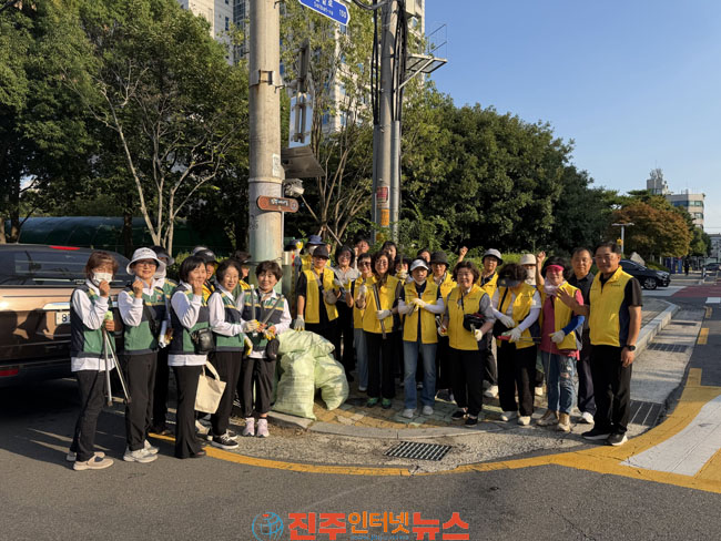 진주시 상대동 추석 및 10월 축제 대비 대청소 실시