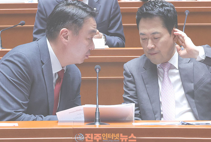 국민의힘, 강릉 당협위원장 공모 전격 취소…‘보선 공천’과 한판에 묶는다