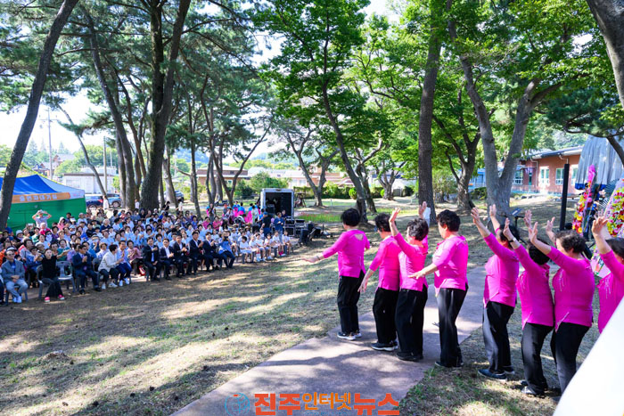 남해군 서면주민자치회 서면 숲속 작은음악회 성료