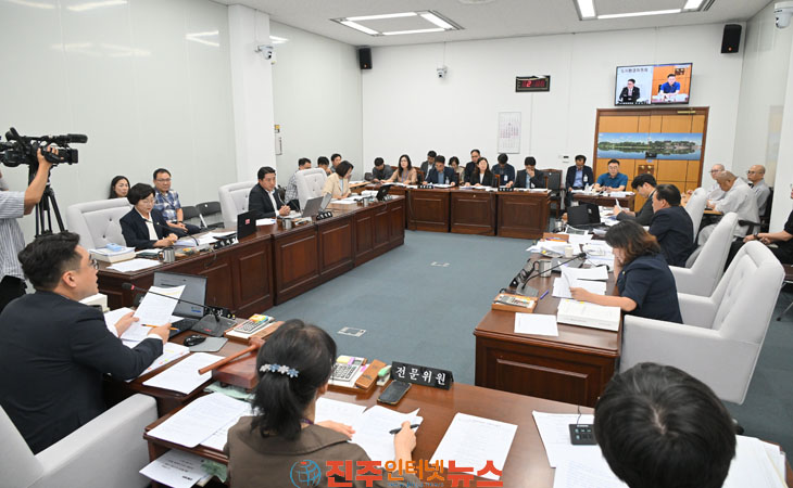 진주시의회 도시환경위원회 청곡사 주차장 문제 해결 촉구