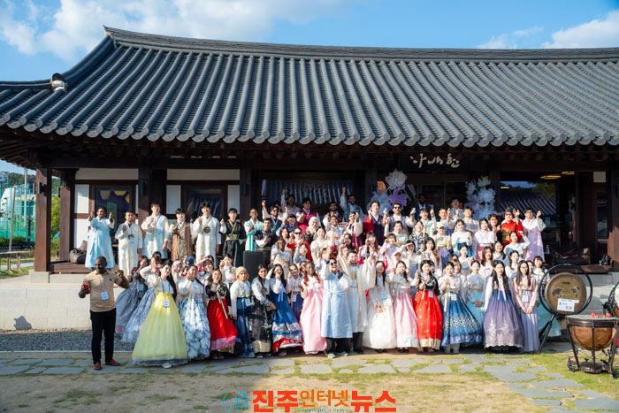 경상국립대 외국인 유학생 100여 명과 K-컬처 페스티벌 개최